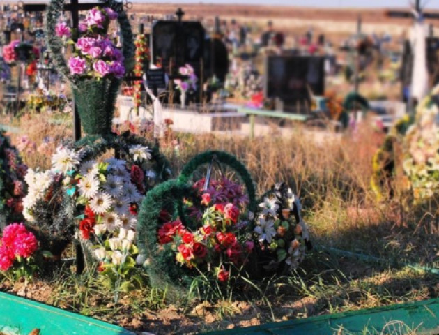 У Луцьку закінчуються місця на кладовищах