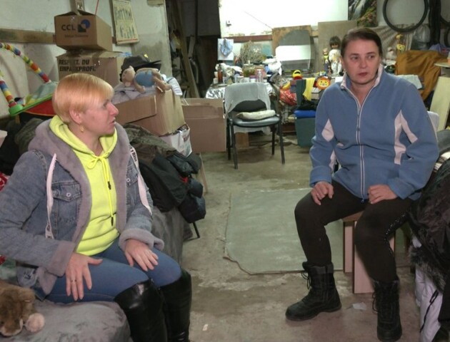 Лучанка в укритті облаштувала прихисток для переселенців