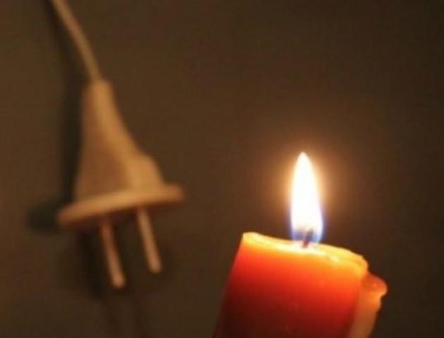 Через сильний сніг без світла залишились 170 населених пунктів в шести областях