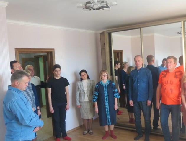 Родина відомого айдарівця Твердохліба справила новосілля. ФОТО