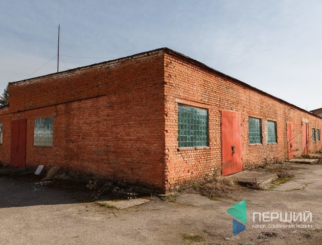 У Луцьку продаються просторі складські приміщення. ФОТО