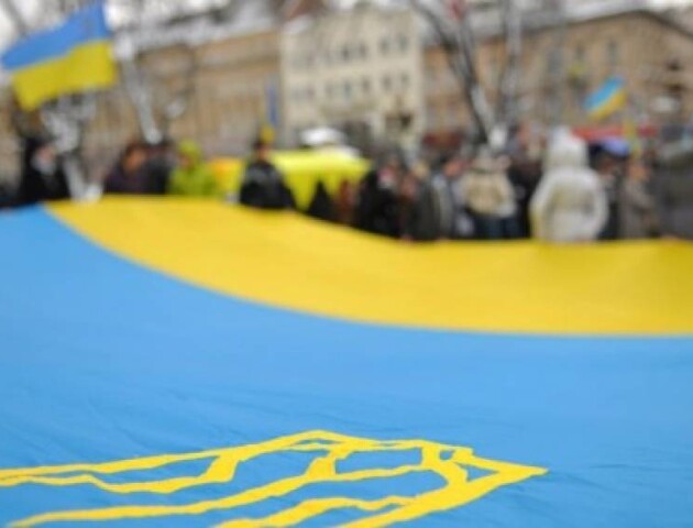 «Боротися з корупцією - не патріотизм». Як українці описують основні складові патріотизму