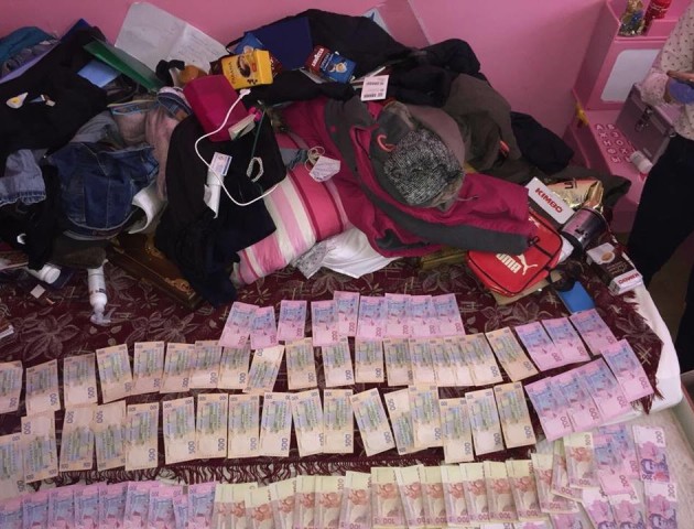 На Львівщині «накрили» банду вчителів, яка торгувала наркотиками
