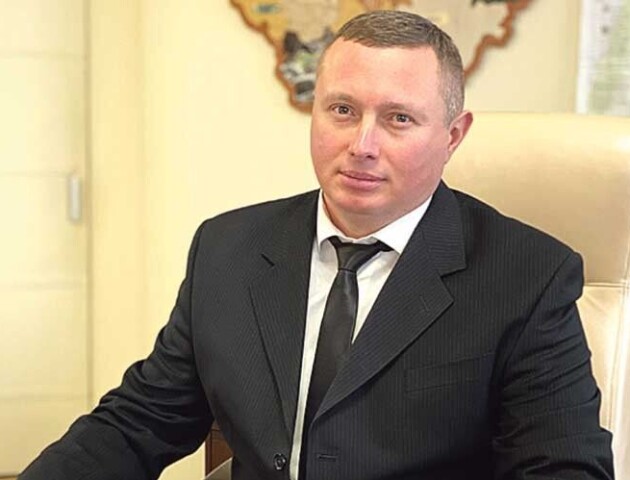 У Погуляйка - 55 тисяч, у Мишковець - 37. Скільки заробляють губернатор Волині та його заступники