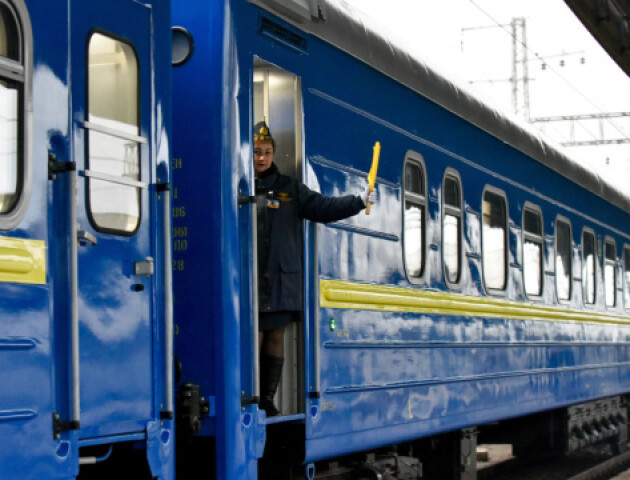 «Укрзалізниця» скоротить половину персоналу, решті підвищить зарплату