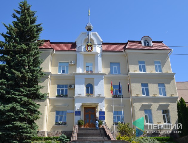 Луцькрада «перекинула» кошти з Центру реабілітації воїнів АТО на 27-му школу. ВІДЕО