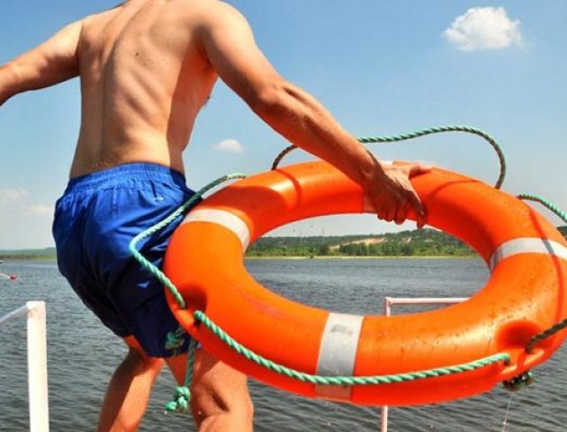 У Ковелі в річці ледь не втопився літній чоловік