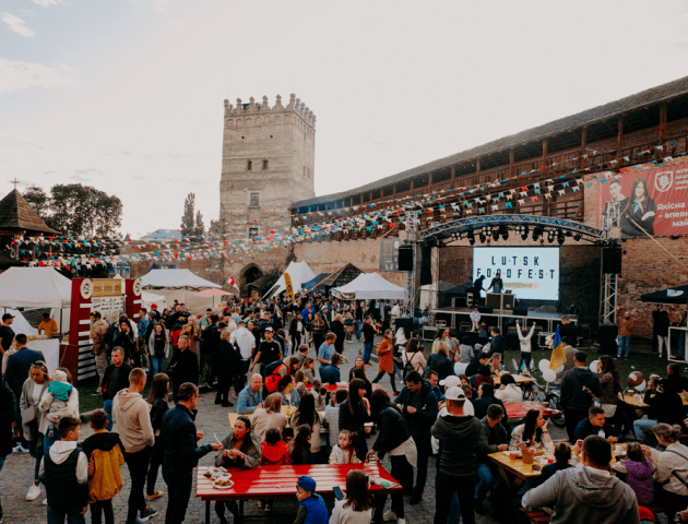 Лучан кличуть на Food Fest у стилі етно