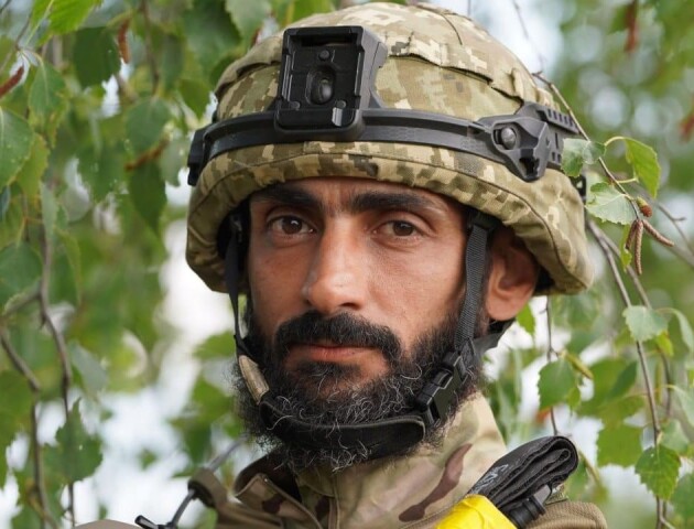 «Мій дім знищила росія»: сирієць вчить виживати бійців волинської бригади