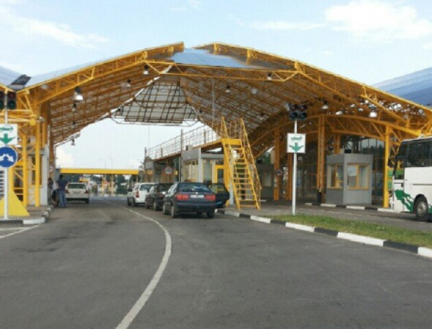 Що роблять з волинянами, які повернулись з-за кордону