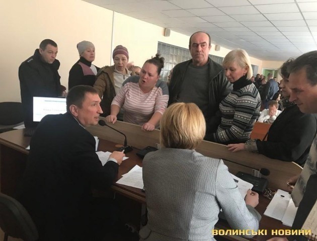 Ковельчани зірвали сесію міської ради. ВІДЕО