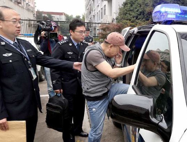 Поліція Китаю показала саме ідіотське пограбування в історії. ВІДЕО