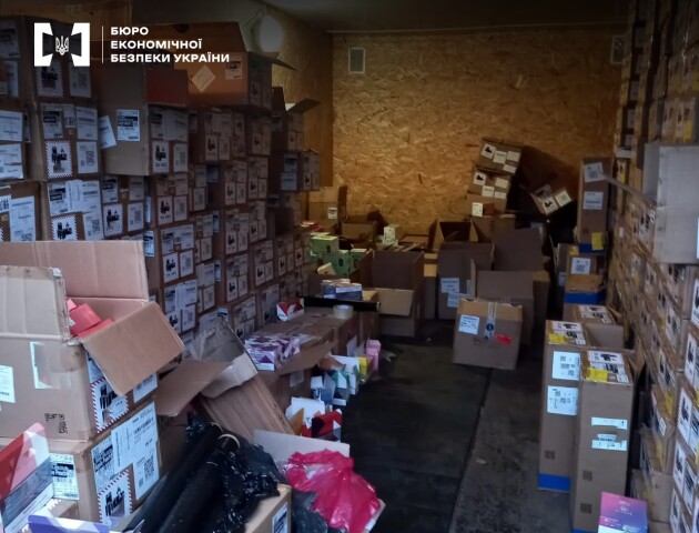 БЕБ перекрило канал контрабанди: на Волині вилучили електронних цигарок на понад 26 млн грн