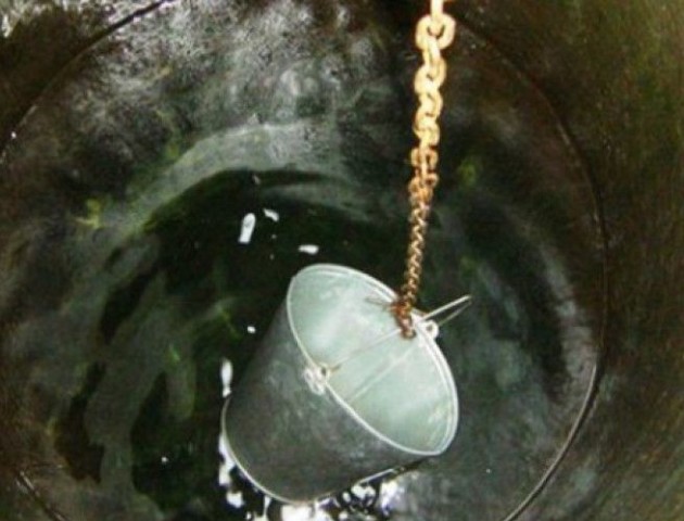 У селі на Волині люди п'ють отруєну воду. ВІДЕО