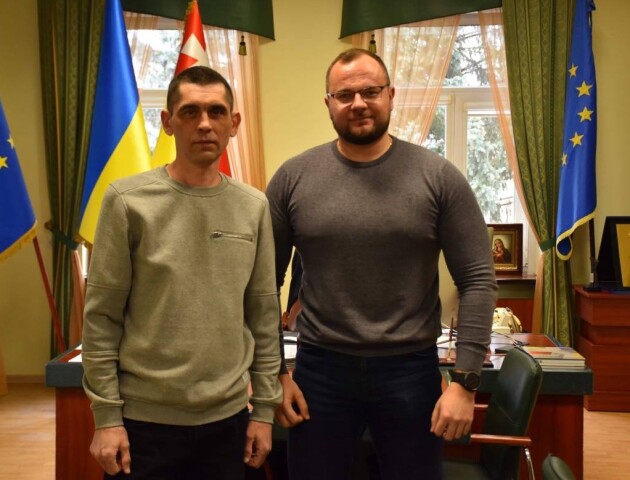 Мер Луцька зустрівся зі звільненим з полону лучанином Романом Гіричуком