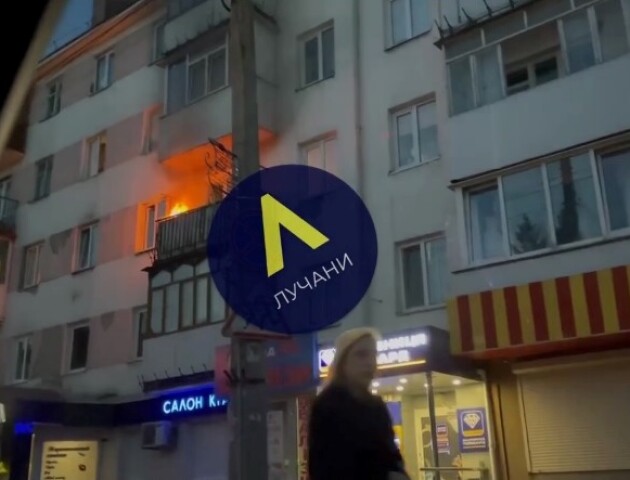 У Луцьку на Винниченка – пожежа в багатоквартирному будинку. Відео