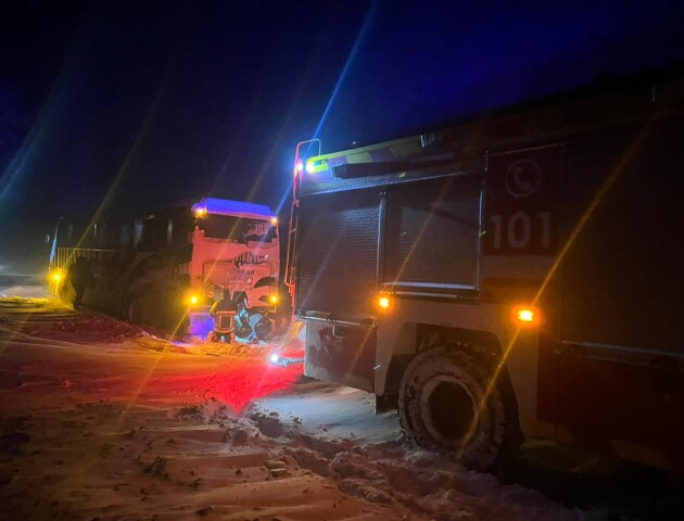 На Волині рятувальники за добу ліквідували 4 пожежі та відбуксирували 2 автівки