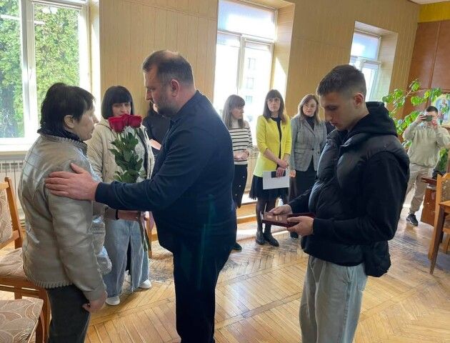 Президент нагородив загиблого Героя з Волині