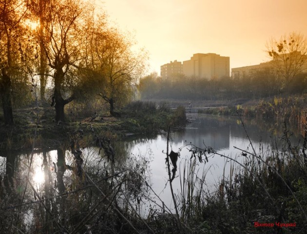 Луцьк перед зимовим сном на світлинах Віктора Чухрая
