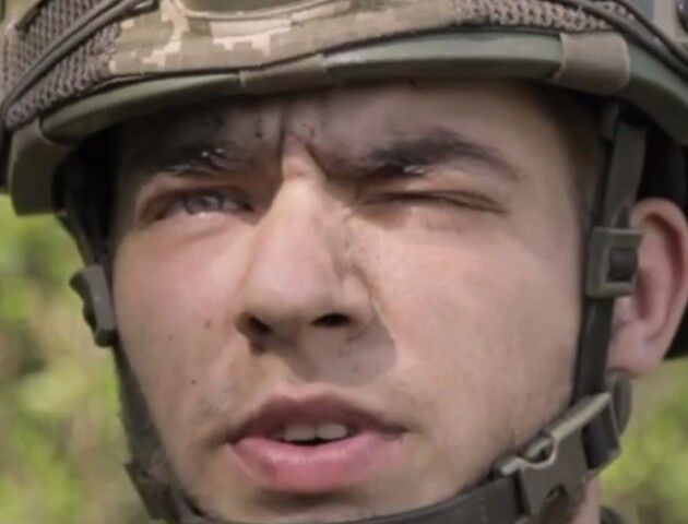 Юний доброволець підписав «Контракт 18-24», щоб забезпечити родину житлом