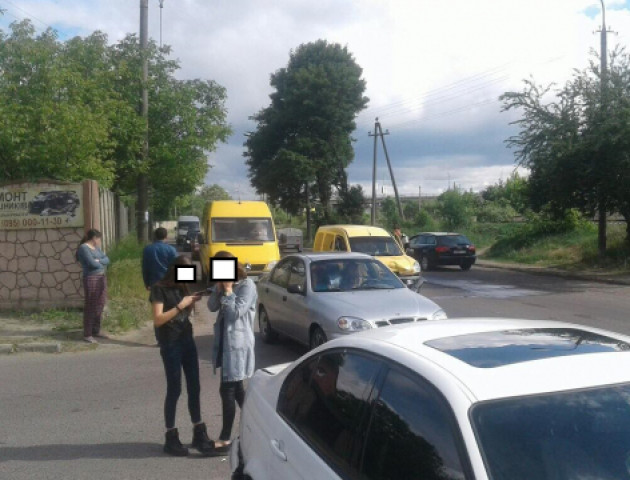У Луцьку «врізалися» два легковики. ФОТО