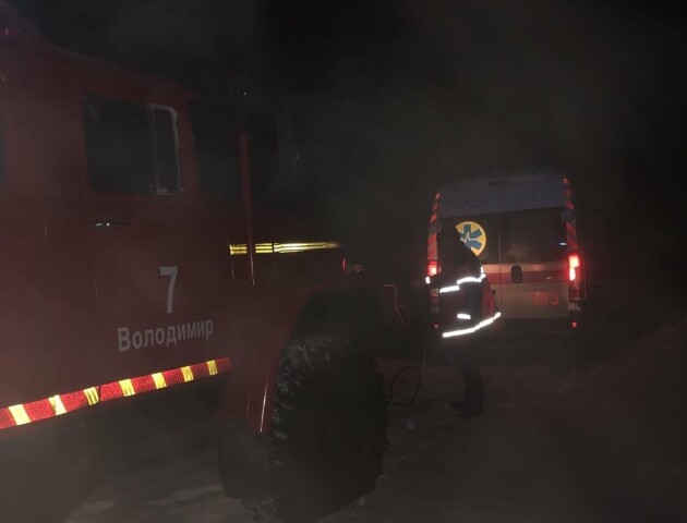 На Волині у снігу застрягла «швидка», яка прямувала на виклик