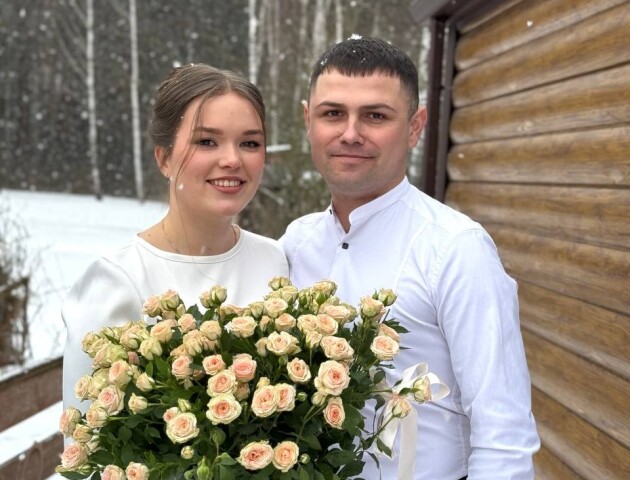 Бойовий медик і поліцейський з Волині заручився з коханою