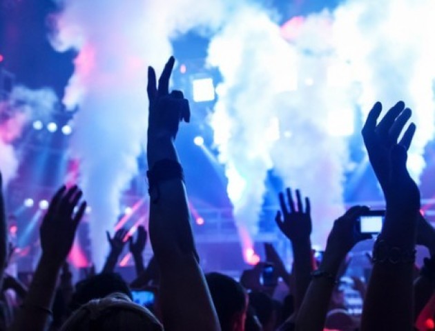 «Шайба» продовжує працювати після 22:00, незважаючи на заборону