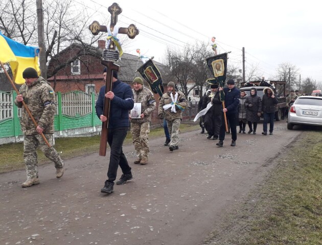 На Волині попрощалися із захисником України Миколою Терешкевичем. ФОТО