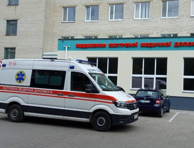 На Волині жінка народила в кареті швидкої допомоги