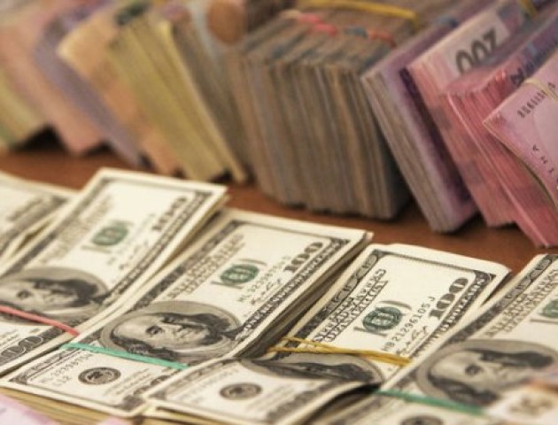Курс валют на 16 квітня: долар і євро різко пішли вгору