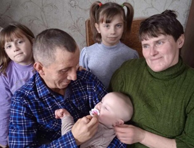 Народила та виховала 12 дітей: багатодітна волинянка чекає синів-соколів з війни