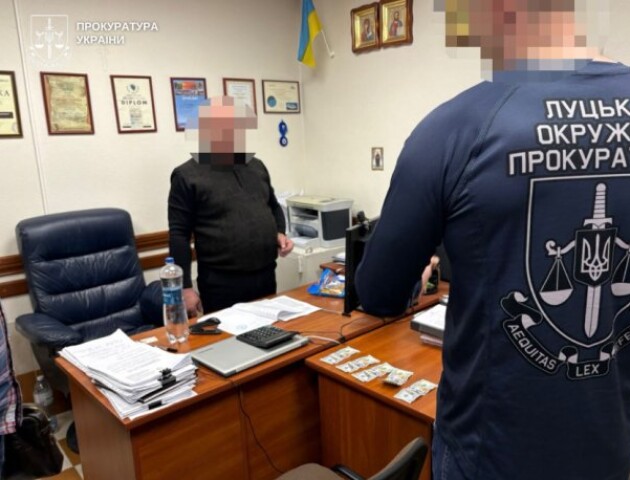 У Луцьку адвоката зловили на хабарі $3500