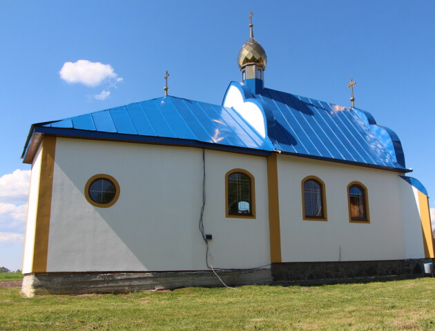 Владика Михаїл освятив добудовану церкву в селі на Камінь-Каширщині. ФОТО