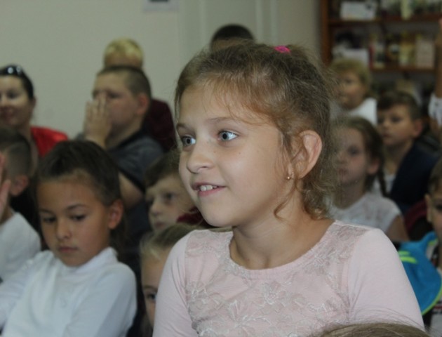 Школярі зустрілися з українською письменницею Марією Людкевич. ФОТО