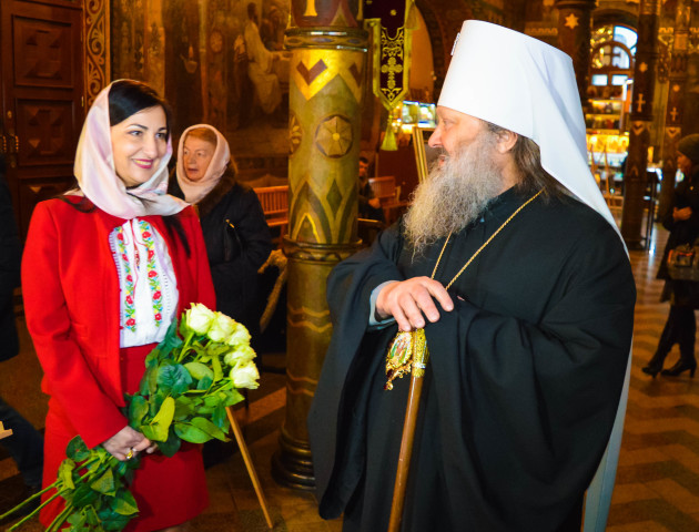 Вишитий «Всесвіт» майстрині із Луцька Юлії Токарської презентували у Києво-Печерській лаврі