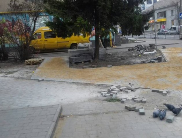 У Луцьку завершують ремонт вулиці Винниченка. ФОТО