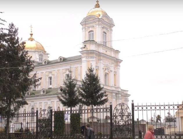 Лучани розповіли про свої традиції святкування Великодня. ВІДЕО