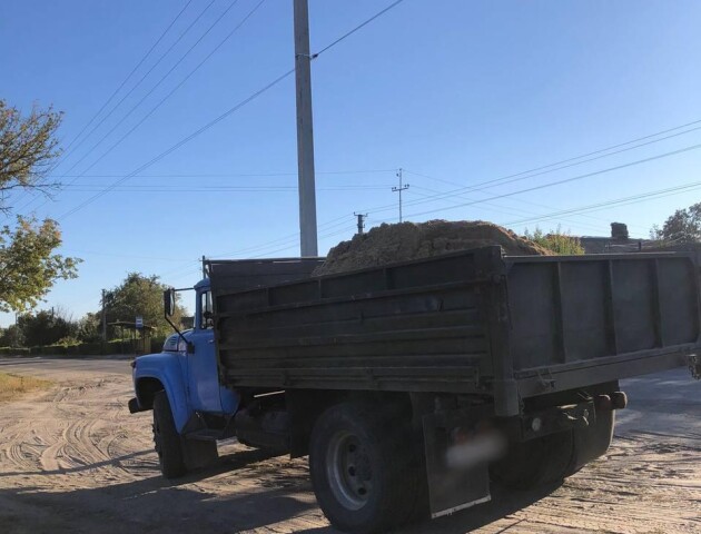 На Волині затримали вантажівку з фальшивими документами на пісок