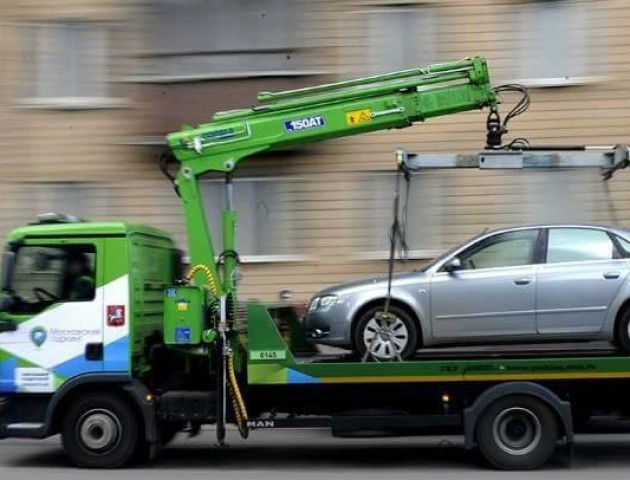 У Луцьку муніципали штрафуватимуть горе-паркувальників