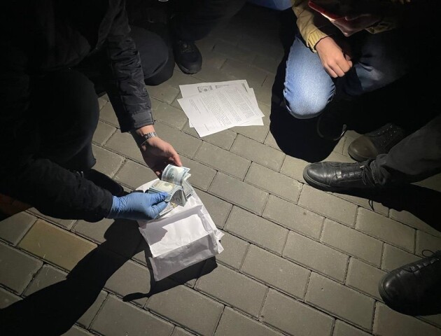 Волинянин за 5000 доларів обіцяв допомогти військовозобов'язаному виїхати за кордон