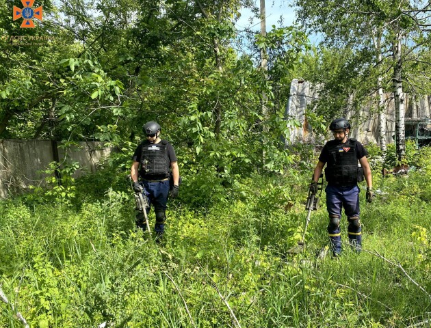 Піротехніки з Волині розміновують Донеччину