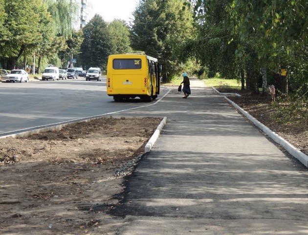 Лучани просять поставити зупинку біля геріатричного центру