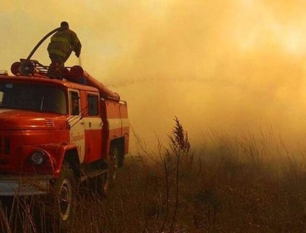 Вогонь в Чорнобилі впритул дістався до найнебезпечніших об'єктів