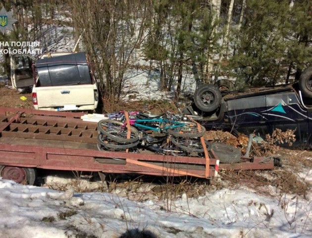 На Волині водій заснув за кермом та з'їхав у кювет. ФОТО