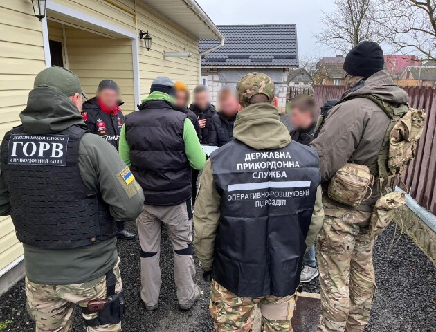 Реєстрували псевдоводіями: волиняни та рівняни допомагали чоловікам втекти з країни