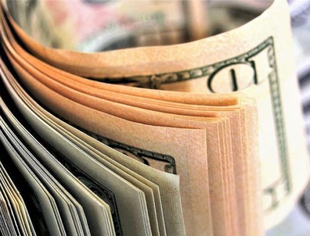 Курс валют на 9 серпня: долар та євро подешевшали