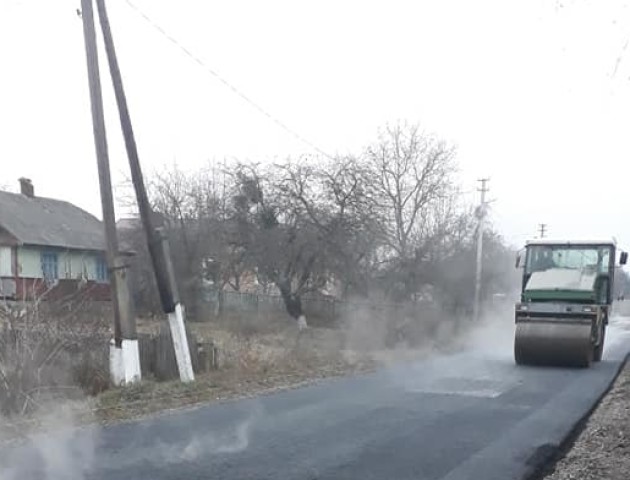 У селі під Луцьком заасфальтували вулицю. ФОТО