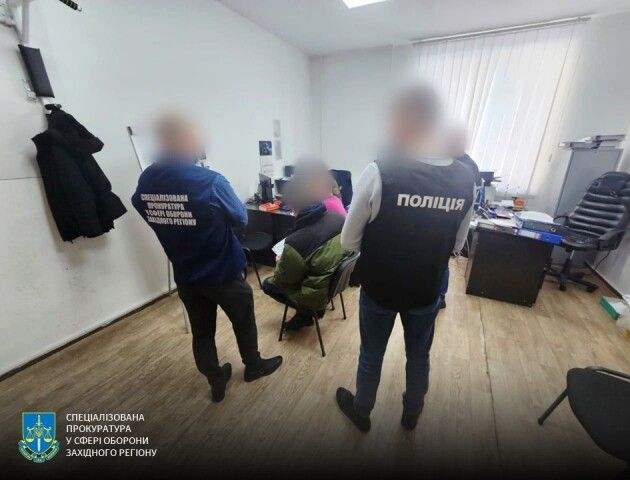 Командир взводу відправив бійця ремонтувати будинок його доньки