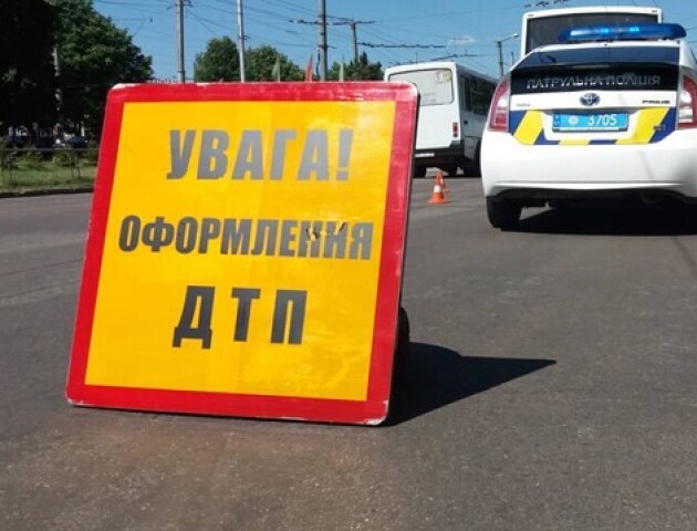 На Волині автомобіль збив бабусю